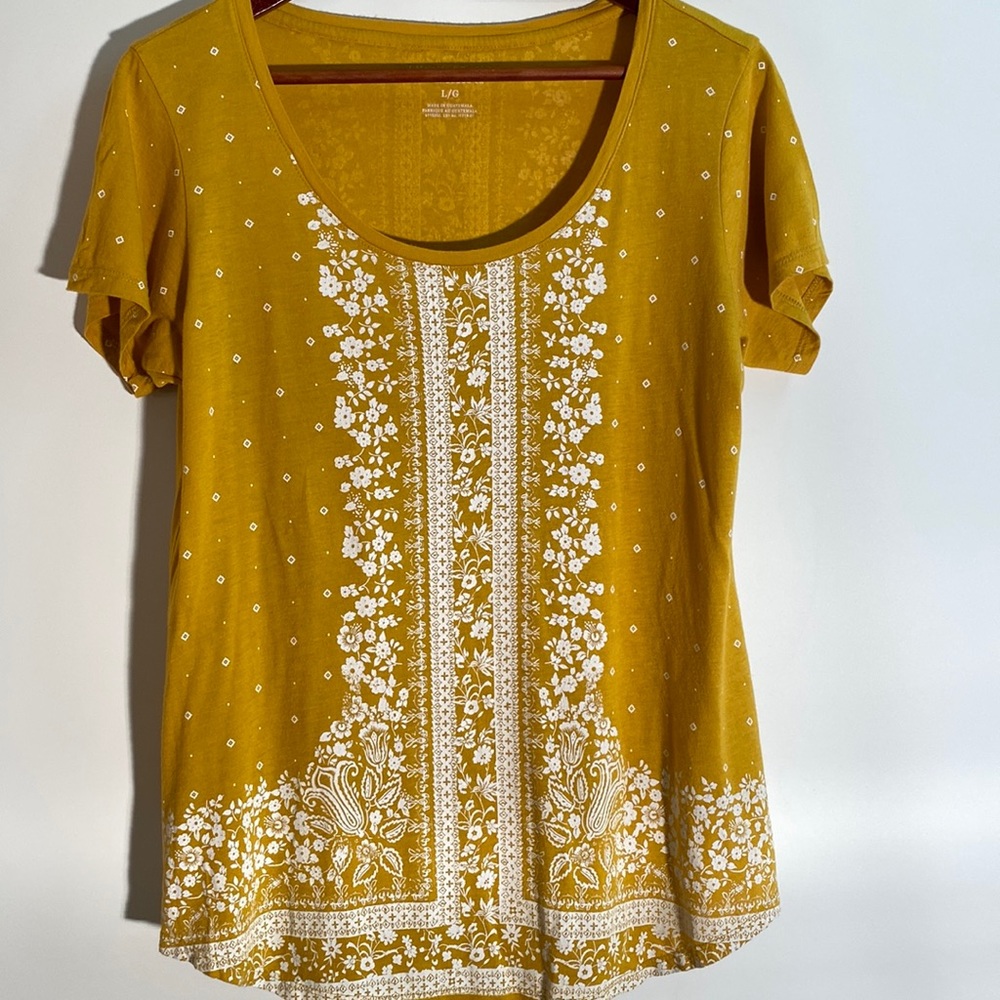 Lucky Brand - Ladies short sleeve floral print top. Size L